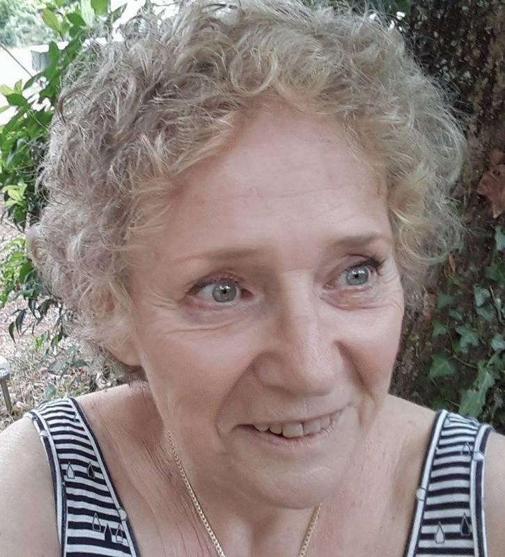 Elisabeth  74 ans Léognan