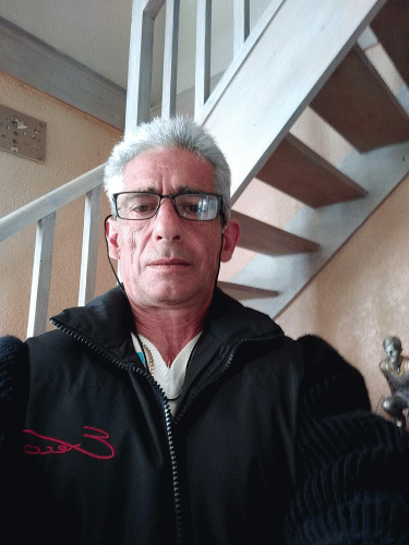 Nicolas 63 ans Mouliets et Villemartin