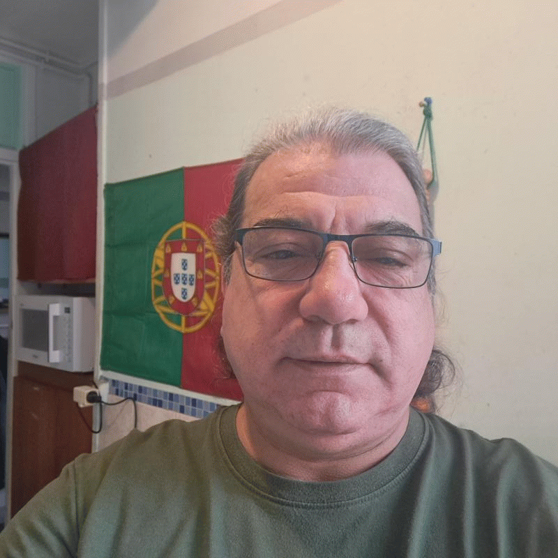 Carlos  60 ans paris 19eme arrondissement