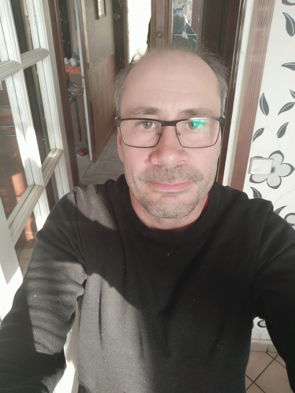 FREDERIC 49 ans Romainville