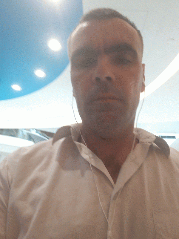 Guy rencontre des exemples de profil