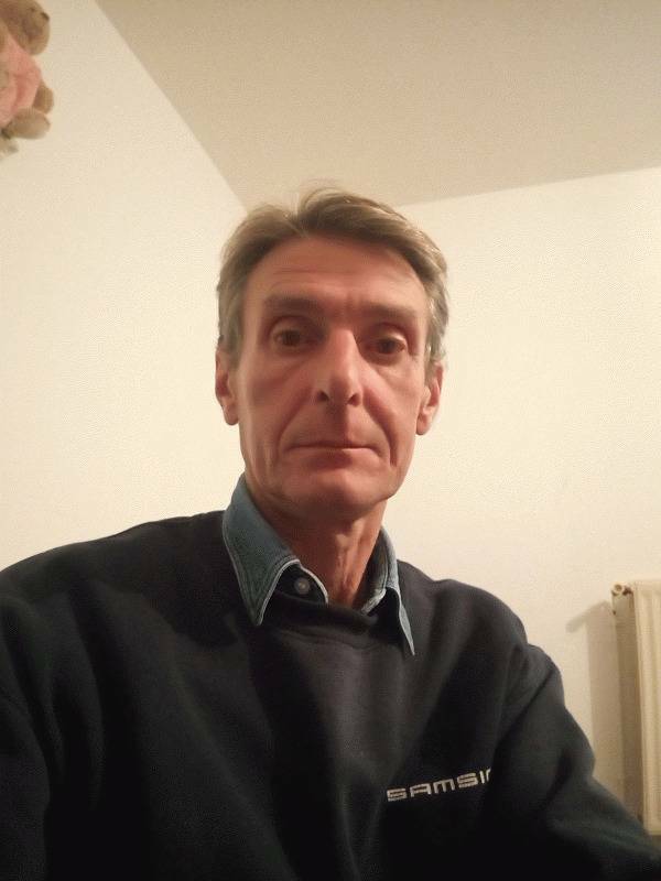 Claude  54 ans Gonneville en Auge