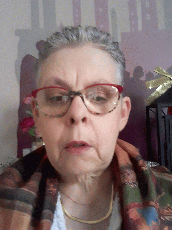 Text dating site. Femeie intalnire Royan.