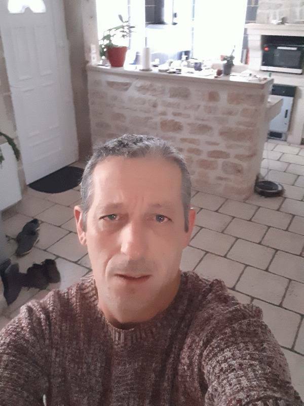 Fabrice  55 ans Auxerre