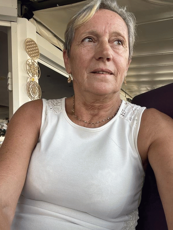 Corinne  64 ans marseille 10eme arrondiss