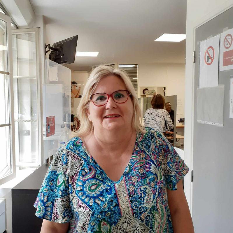 Franciane  64 ans paris 18eme arrondissement