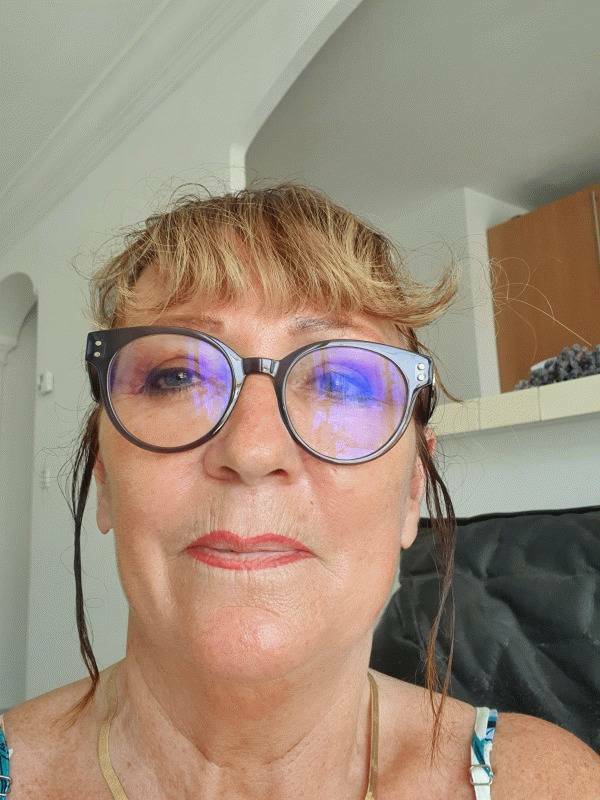 Laurette 64 ans Aix en Provence