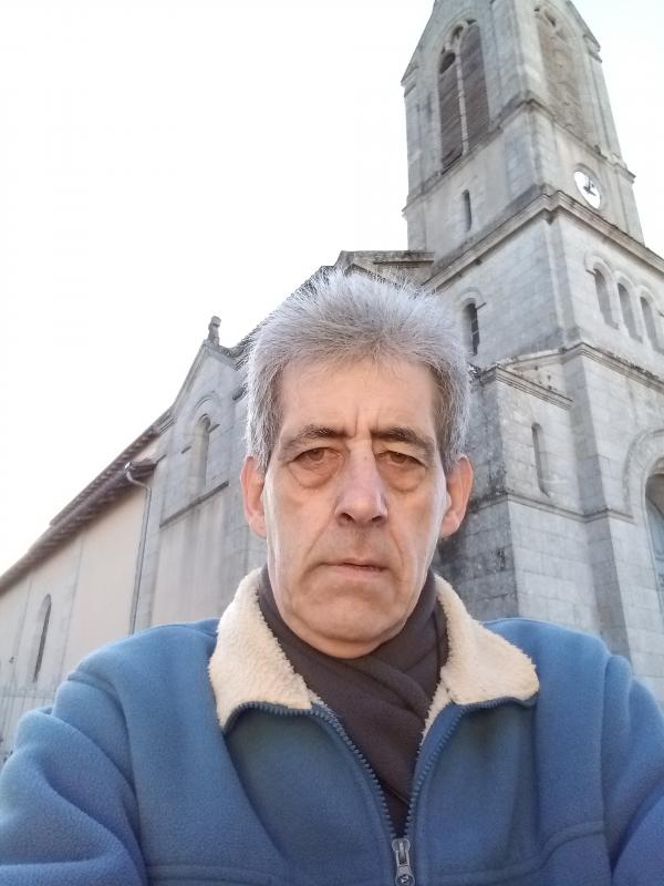 Bernard  65 ans Châlus