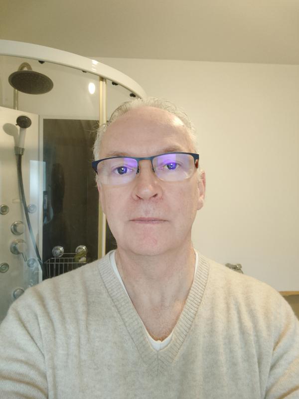 Laurent 61 ans Rosporden