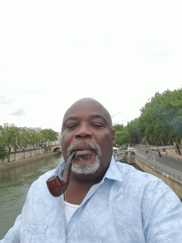 Adebayo 61 ans Mareuil lès Meaux