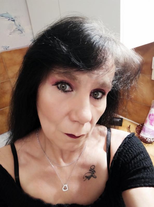 Sandra  54 ans Bellerive sur Allier