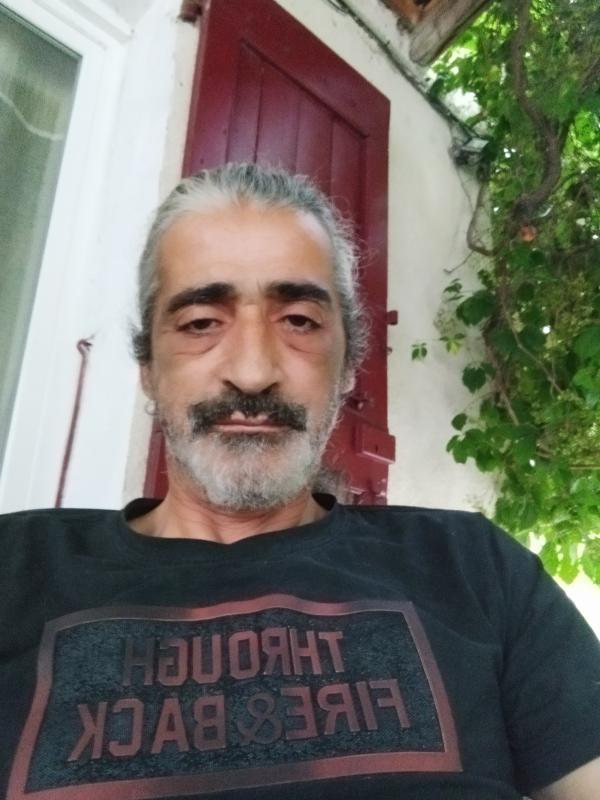 Steve  59 ans Barrême