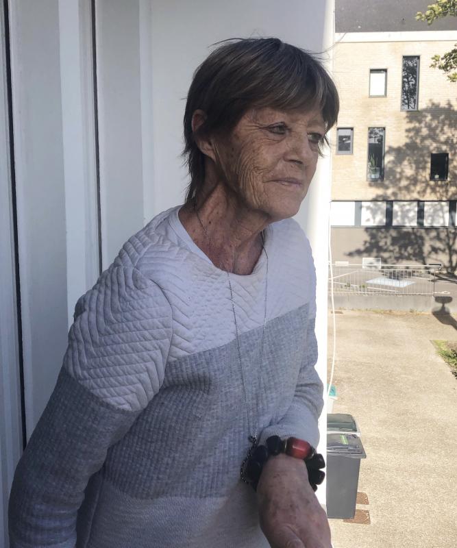 Corinne 75 ans Calais