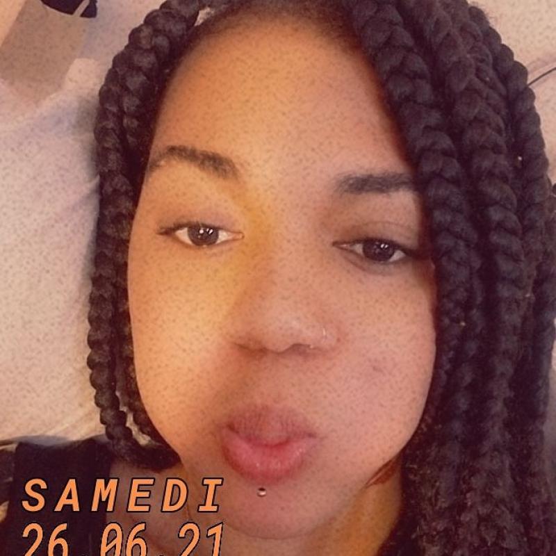 Marlie 28 ans paris 20eme arrondissement