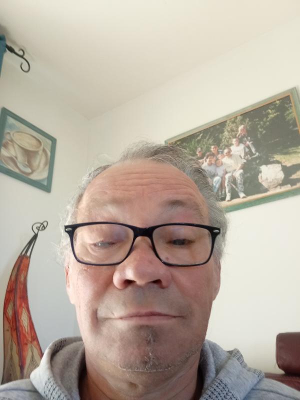 Pascal  63 ans Locarn