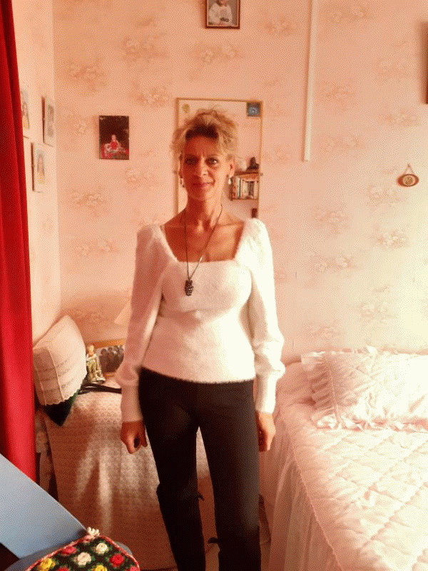 Marie Laure  51 ans Montluçon