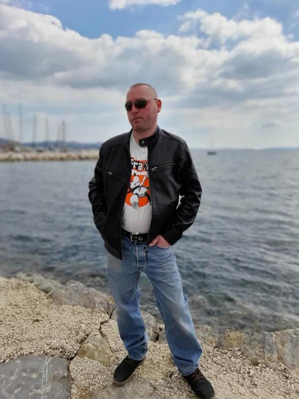 Laurent 49 ans La Londe les Maures