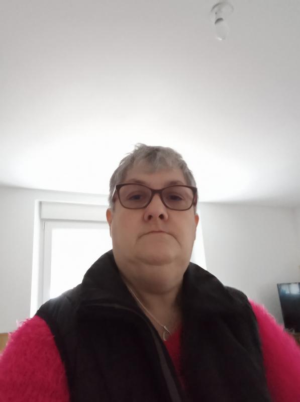 Christelle 63 ans Saint Germain sur Moine