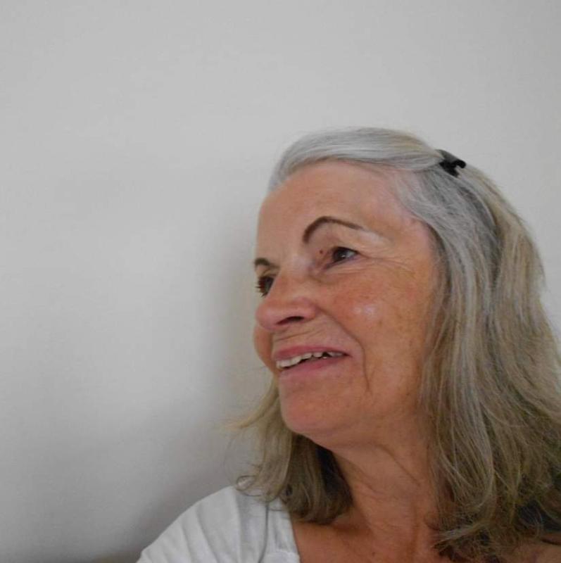 Françoise  77 ans Bourges