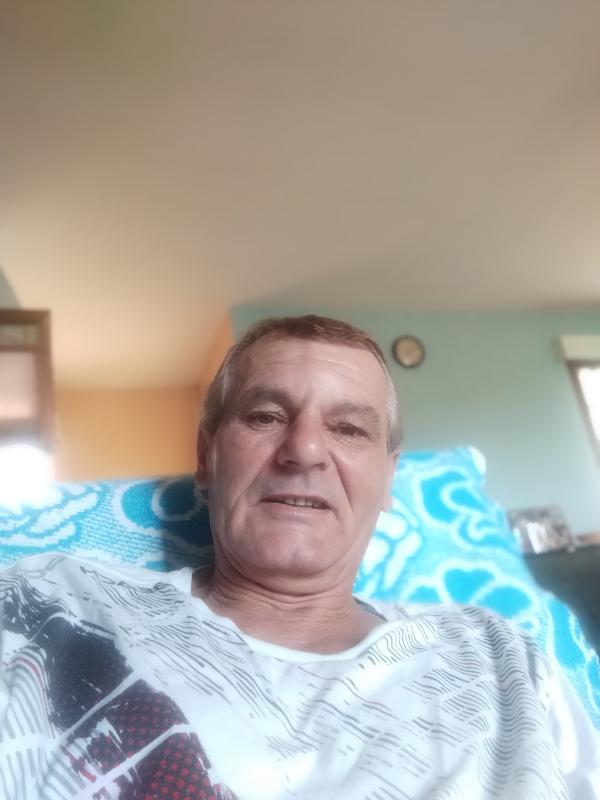 stephane 58 ans Messeux