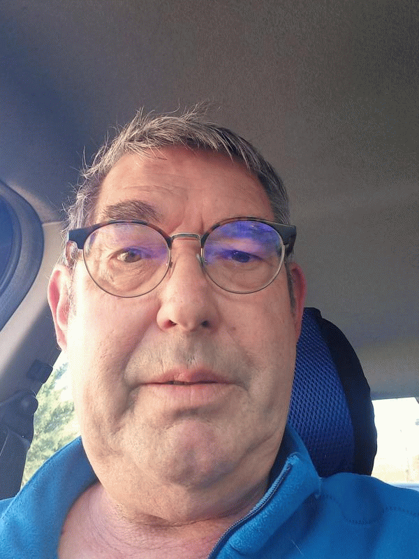 Gilles  65 ans Bourges