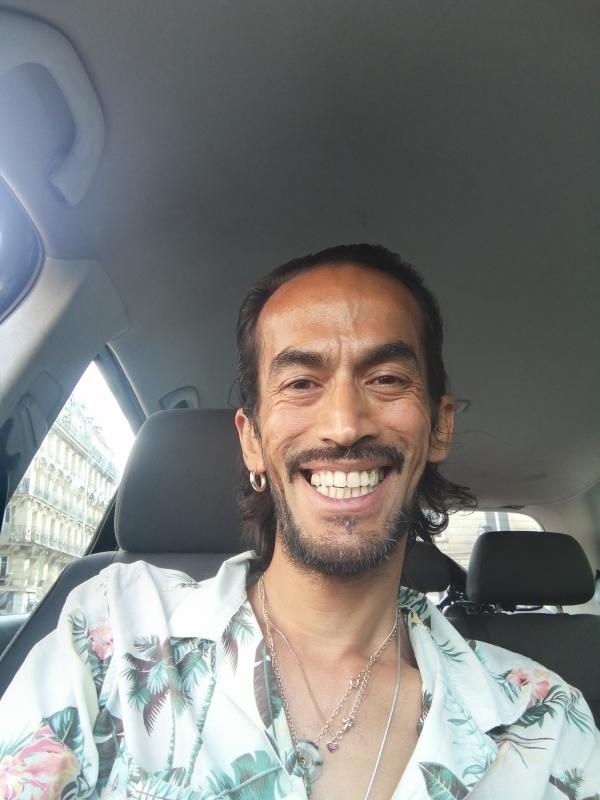 Mickael 43 ans paris 16eme arrondissement