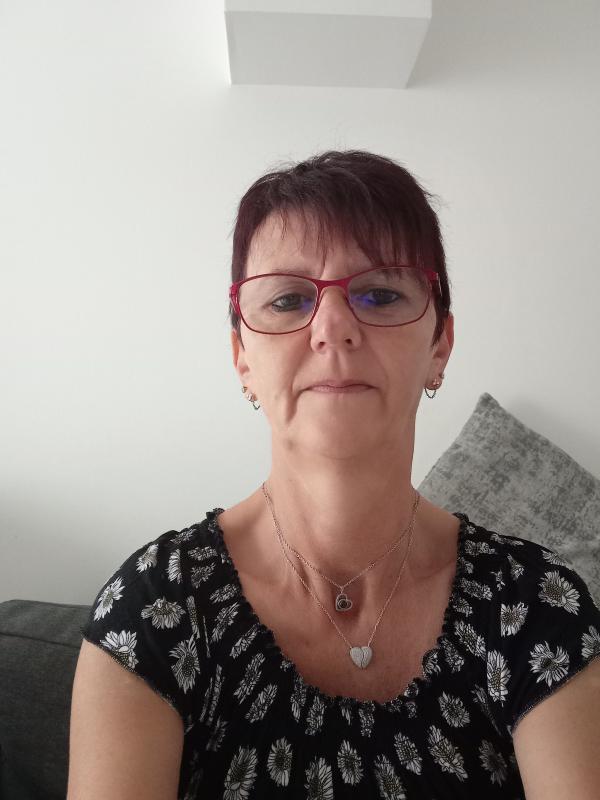 Nathalie  56 ans Saint Béron