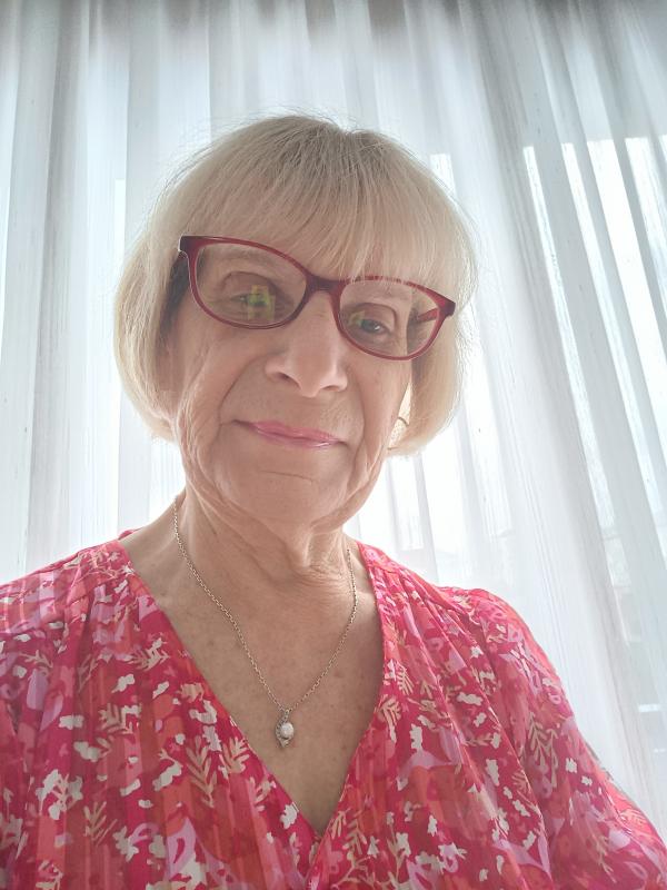 Amélie  77 ans Grenoble