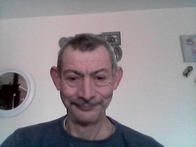 frederic 61 ans Trouy