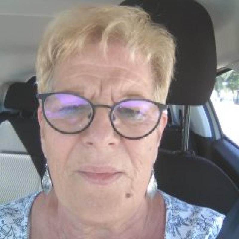 Nicole  71 ans Corbigny