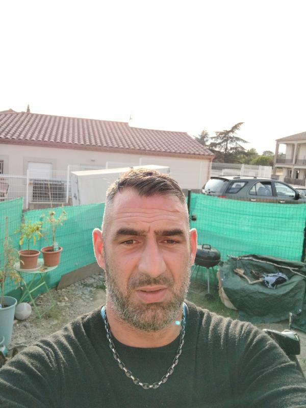 Romain  35 ans Carcassonne