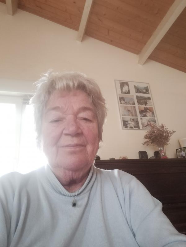 Marie 75 ans Meschers sur Gironde