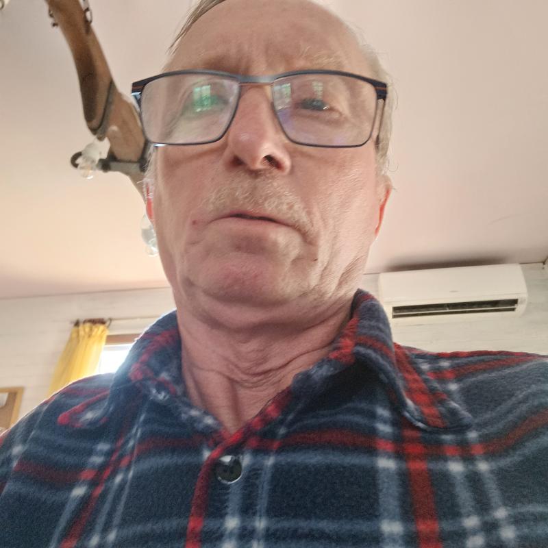 Didier  68 ans Éragny sur Epte