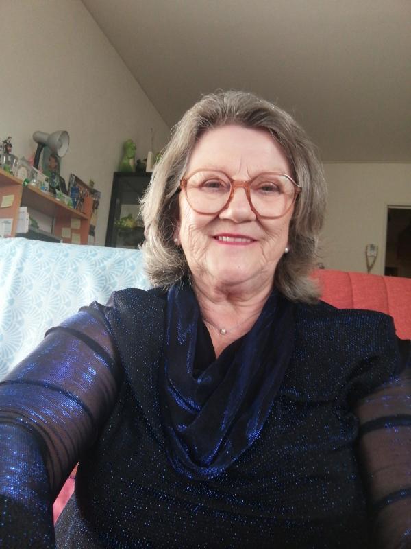 Maryvonne  66 ans Rennes