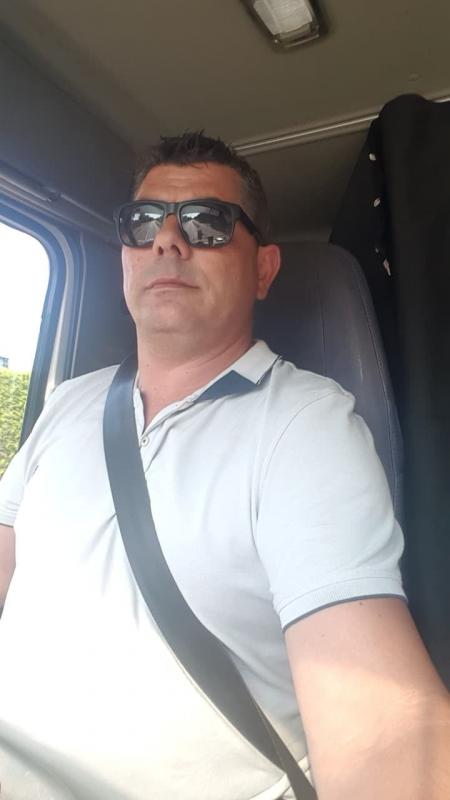 Olivier 52 ans Plesder