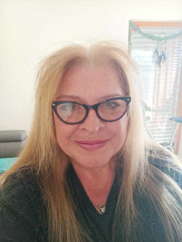 Murielle  57 ans Grenoble