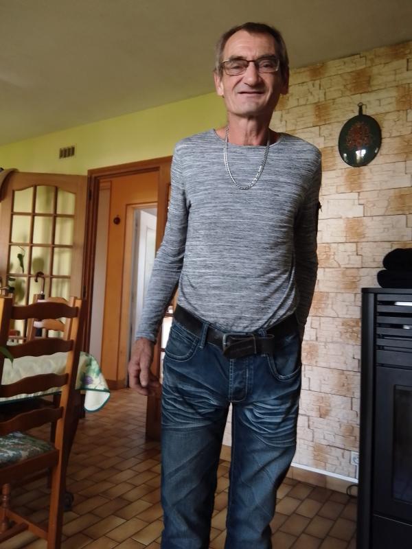Jean Claude  59 ans Montescourt Lizerolles