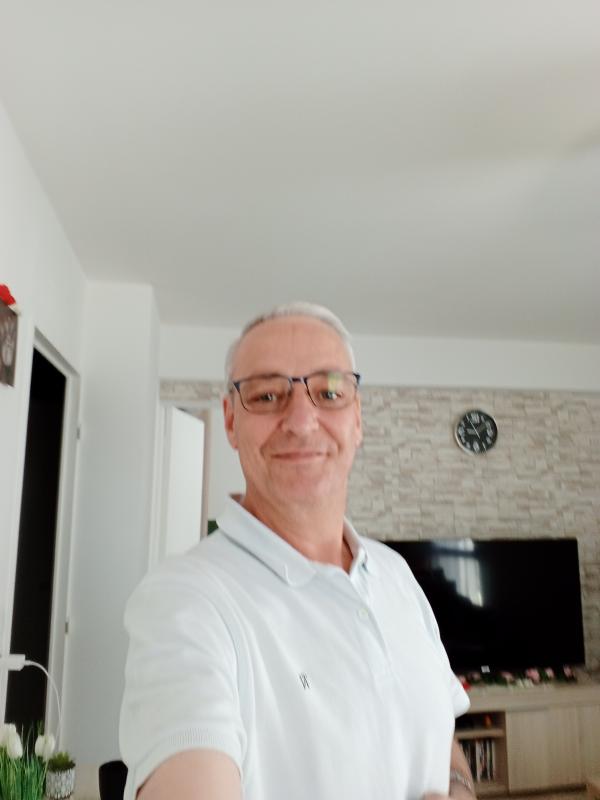 Michael  54 ans Rouen