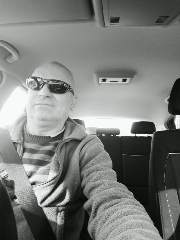 Eric  58 ans La Sauvetat sur Lède