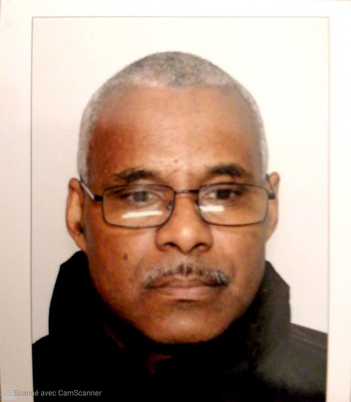 Marc 56 ans paris 18eme arrondissement