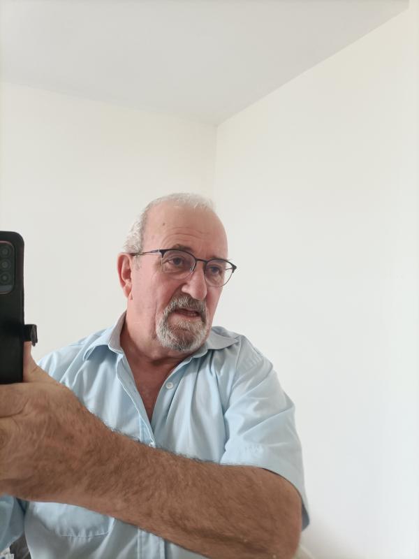 Robert  72 ans Chamalières