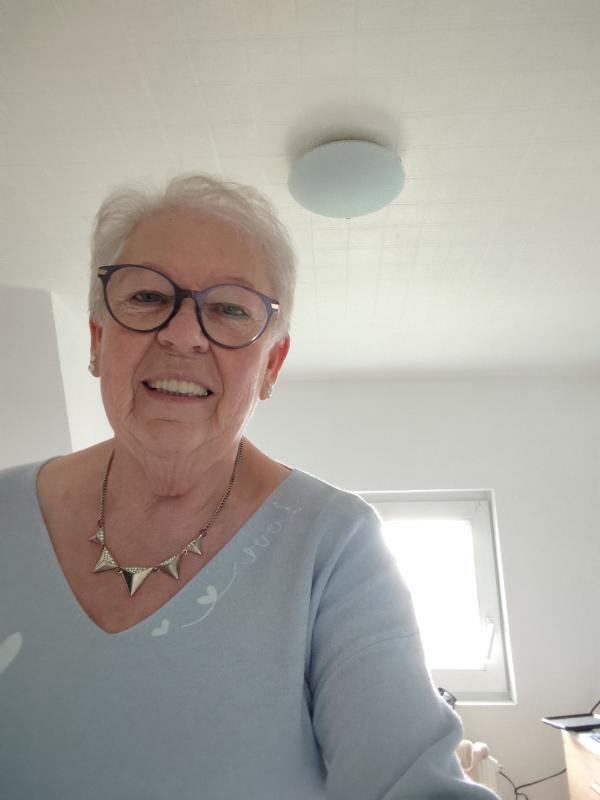 Chantal 76 ans Bourg Achard