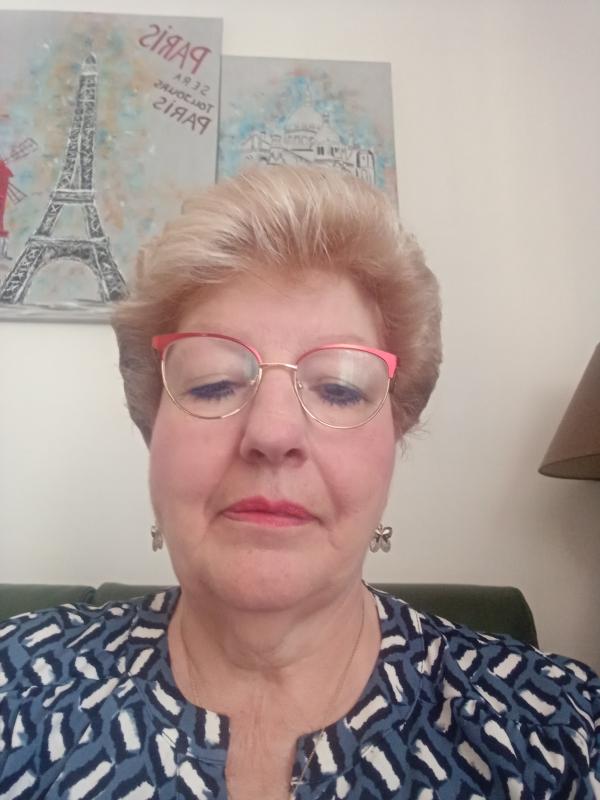 Annie  67 ans Le Havre