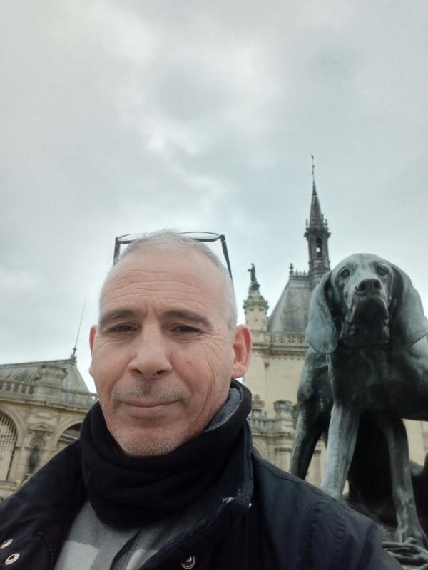 Kamel  52 ans Puiseux en France