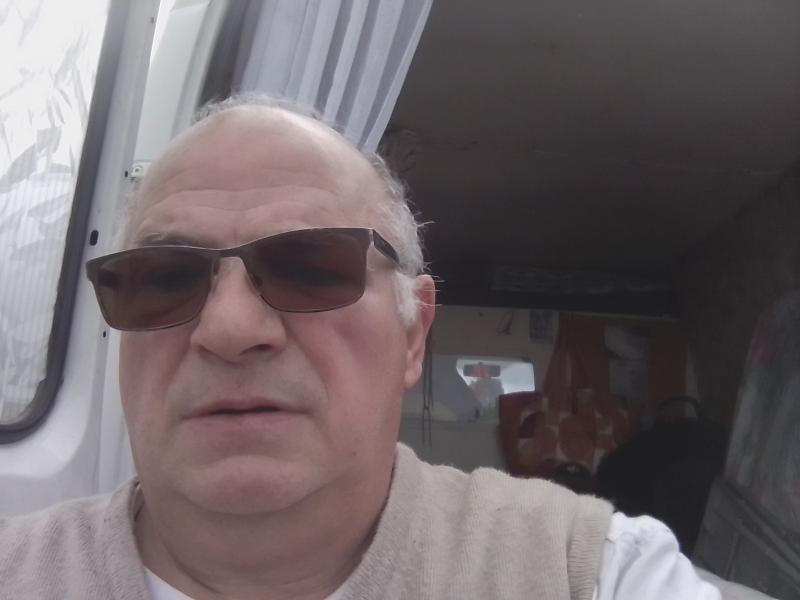 Philippe  64 ans Le Mans