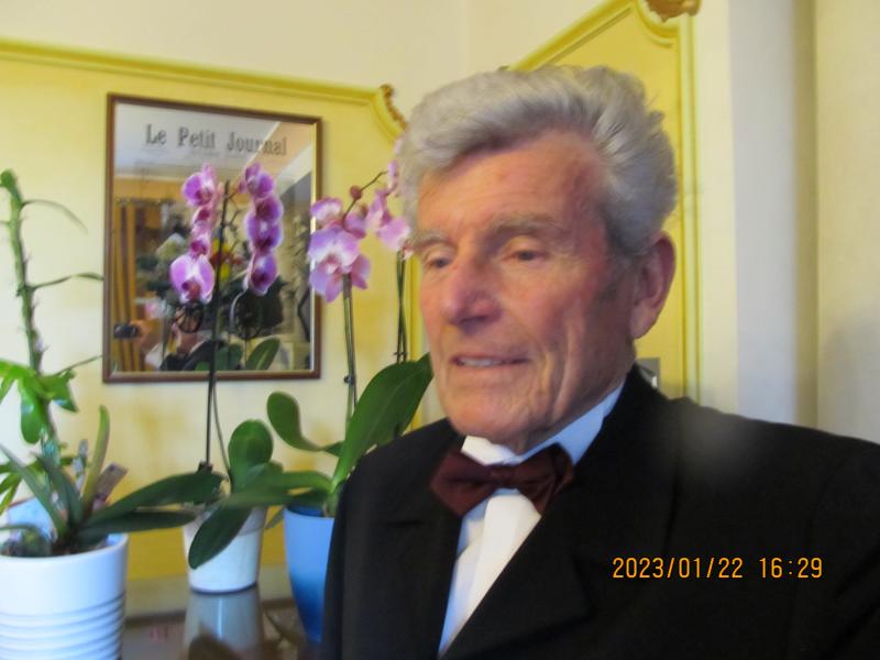 Roger Vissouze 71 ans Vers Pont du Gard