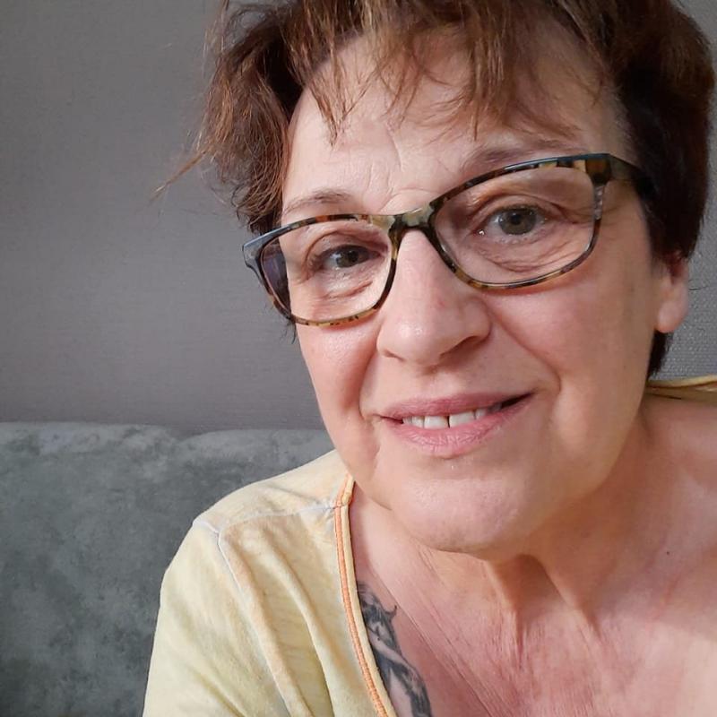 NELLY BERTRAND 61 ans Poitiers