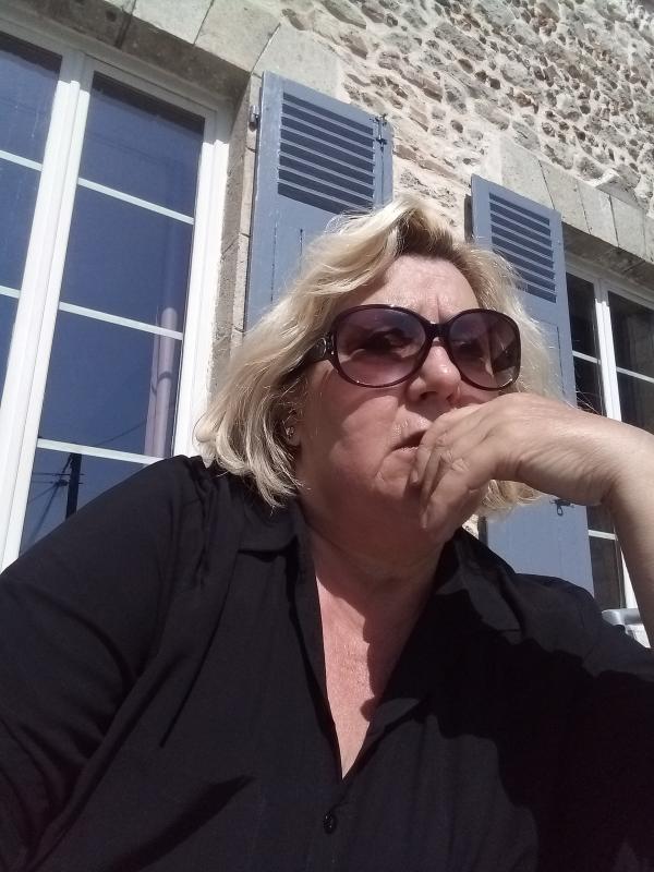 Gina 62 ans Saint Benoît sur Loire