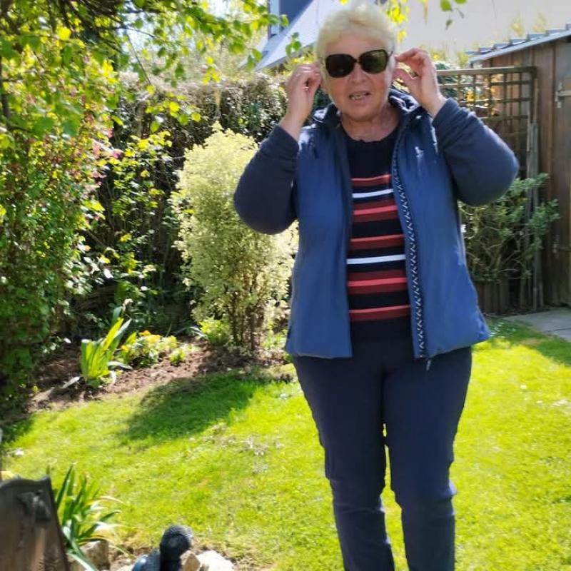 Raymonde  66 ans Saint Coulomb