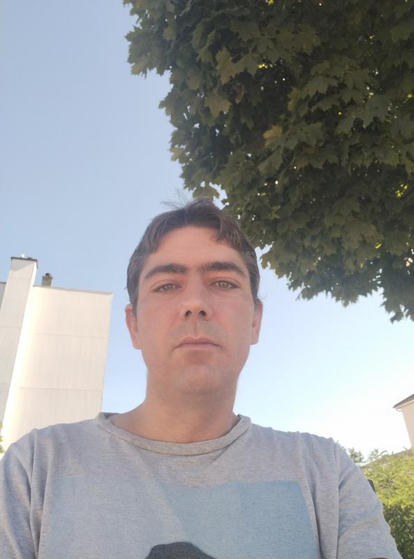 Nicolas  38 ans Besançon